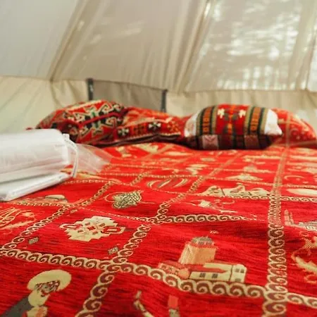 Butterfly Valley Glamping 페티예