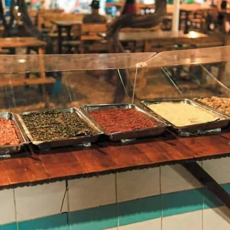 Butterfly Valley Glamping 페티예