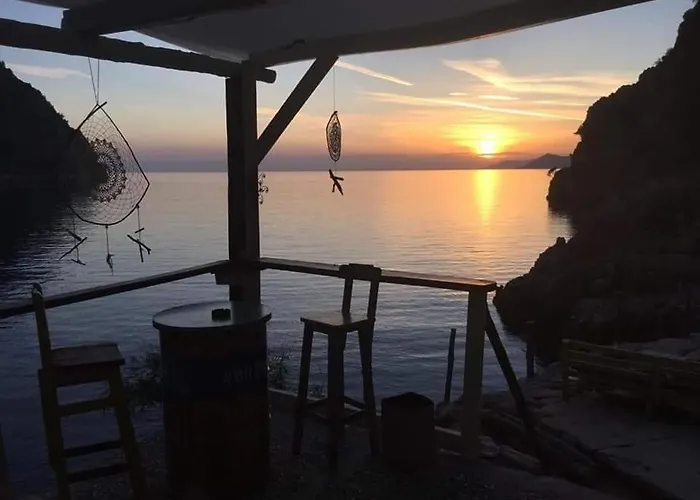 Butterfly Valley Seaside Glamping אוהל מפואר